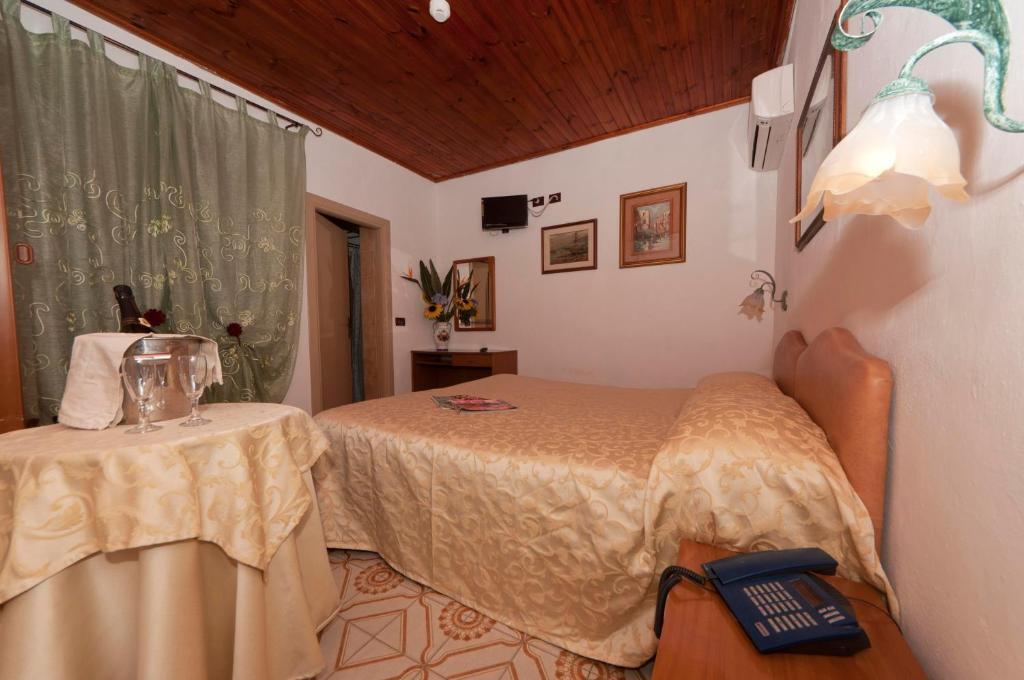 Hotel Villa Franca Forio di Ischia Chambre photo